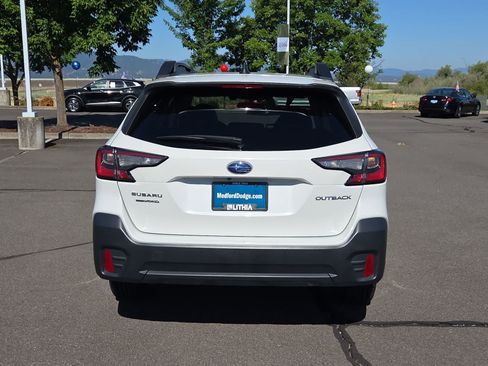 Used 2022 Subaru Outback Premium AWD/4WD image 13