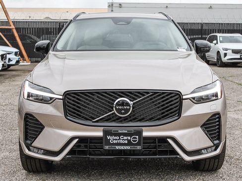 New 2026 Volvo XC60 B5 Ultra w/ Protection Package Premier image 2