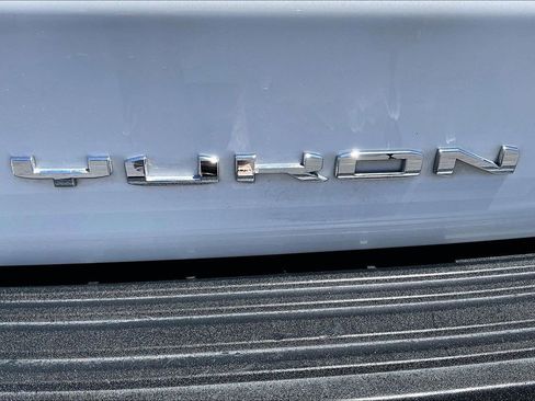 Used 2024 GMC Yukon Denali Ultimate AWD/4WD image 26