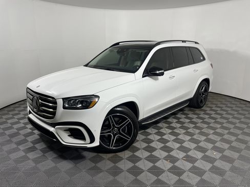 Certified 2026 Mercedes-Benz GLS 450 4MATIC image 1