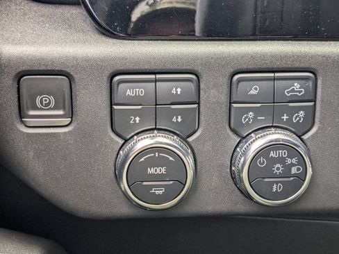 Used 2023 GMC Sierra 1500 SLT w/ SLT Premium Package AWD/4WD image 25