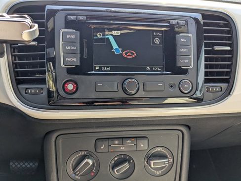 Used 2015 Volkswagen Beetle 1.8T image 19