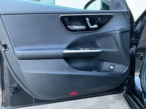 Used 2023 Mercedes-Benz C 300 4MATIC Sedan image 11