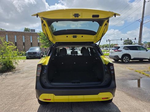 Used 2025 Nissan Kicks SR FWD image 27