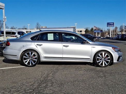 Used 2018 Volkswagen Passat 3.6 image 7