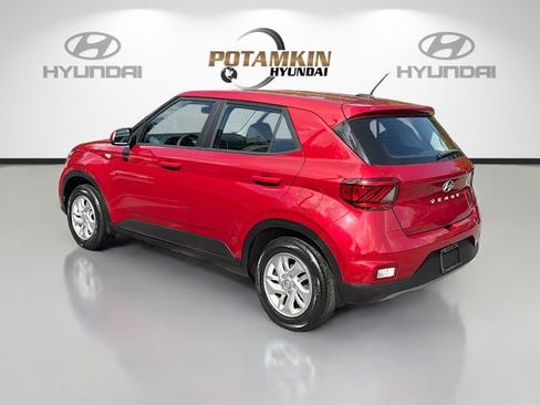 Certified 2023 Hyundai Venue SE FWD image 6