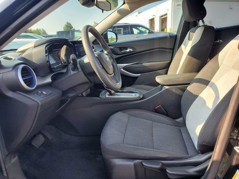 Certified 2024 Chevrolet Trax LS w/ LS Convenience Package FWD image 18
