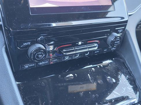 New 2025 Jeep Grand Cherokee L Laredo image 18