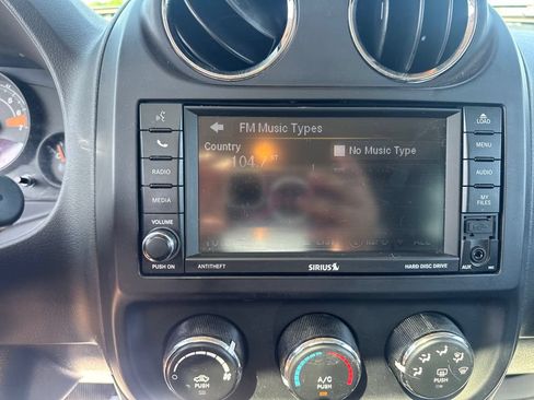 Used 2017 Jeep Patriot High Altitude AWD/4WD image 20
