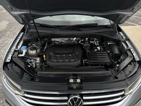 Certified 2022 Volkswagen Tiguan SE image 31