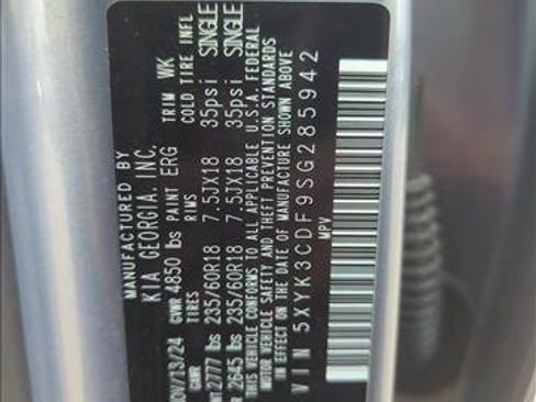 Used 2025 Kia Sportage EX AWD/4WD image 2