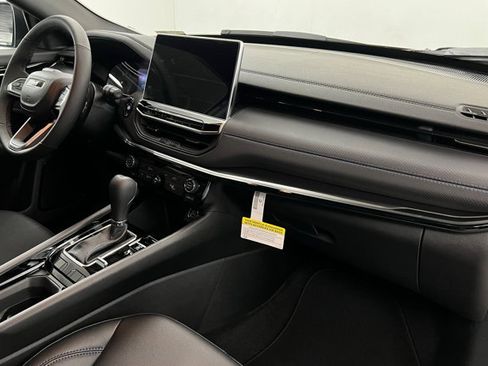 New 2026 Jeep Compass Latitude AWD/4WD image 24