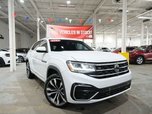 Used 2022 Volkswagen Atlas Cross Sport SEL Premium R-Line image 2