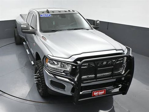 Used 2024 RAM 3500 Tradesman w/ Chrome Appearance Group AWD/4WD image 35