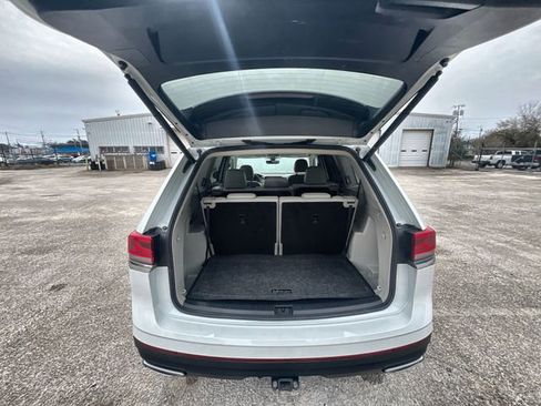 Used 2024 Volkswagen Atlas SE image 25