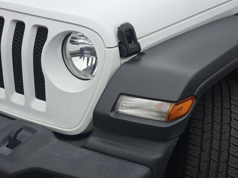 Used 2023 Jeep Wrangler Unlimited Sport AWD/4WD image 28