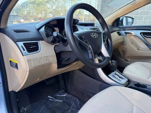Used 2011 Hyundai Elantra GLS w/ Preferred Equipment Pkg 3 image 17