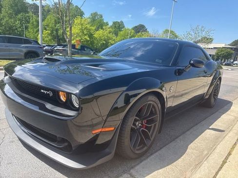 Used 2018 Dodge Challenger SRT Hellcat image 5