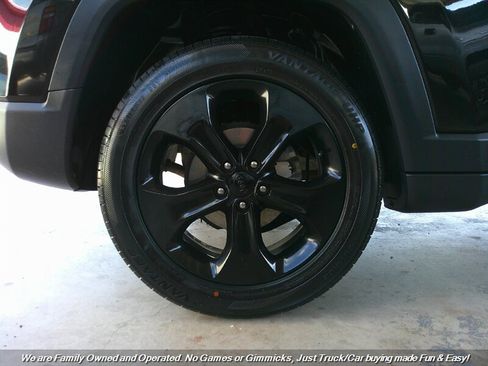 Used 2019 Jeep Compass Altitude image 46