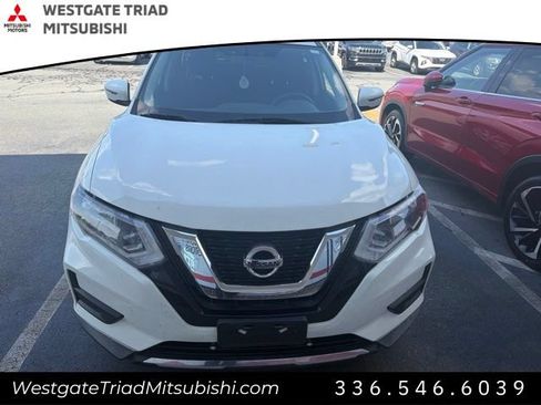 Used 2017 Nissan Rogue S w/ S Appearance Package AWD/4WD image 2