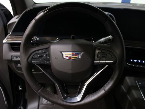 Used 2023 Cadillac Escalade ESV Premium Luxury w/ Performance Package AWD/4WD image 33
