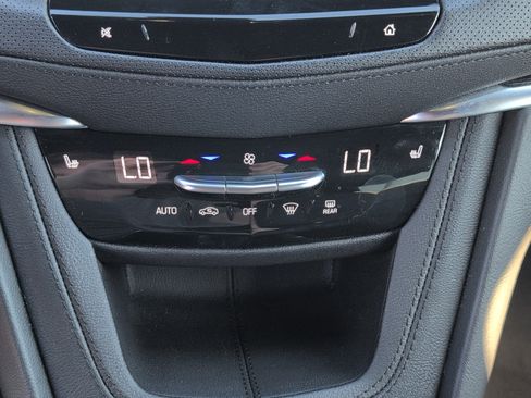 Certified 2025 Cadillac XT5 Premium Luxury image 16