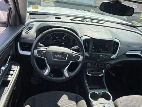 Used 2024 GMC Terrain SLE FWD image 26