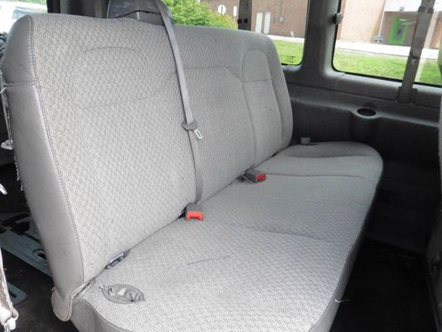 Used 2017 Chevrolet Express 3500 LT w/ LT Preferred Equipment Group RWD image 11