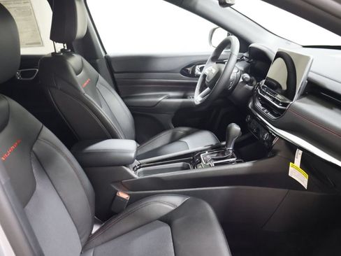 New 2026 Jeep Compass Trailhawk AWD/4WD image 17