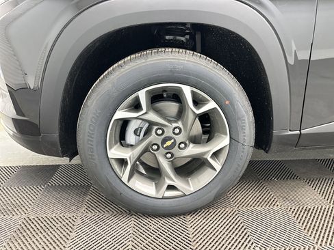 New 2026 Chevrolet Trax LT image 11