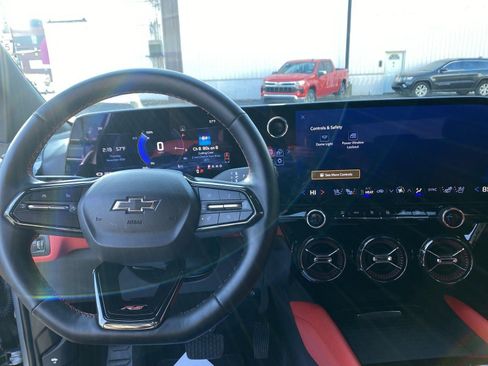 Certified 2024 Chevrolet Blazer EV RS image 26