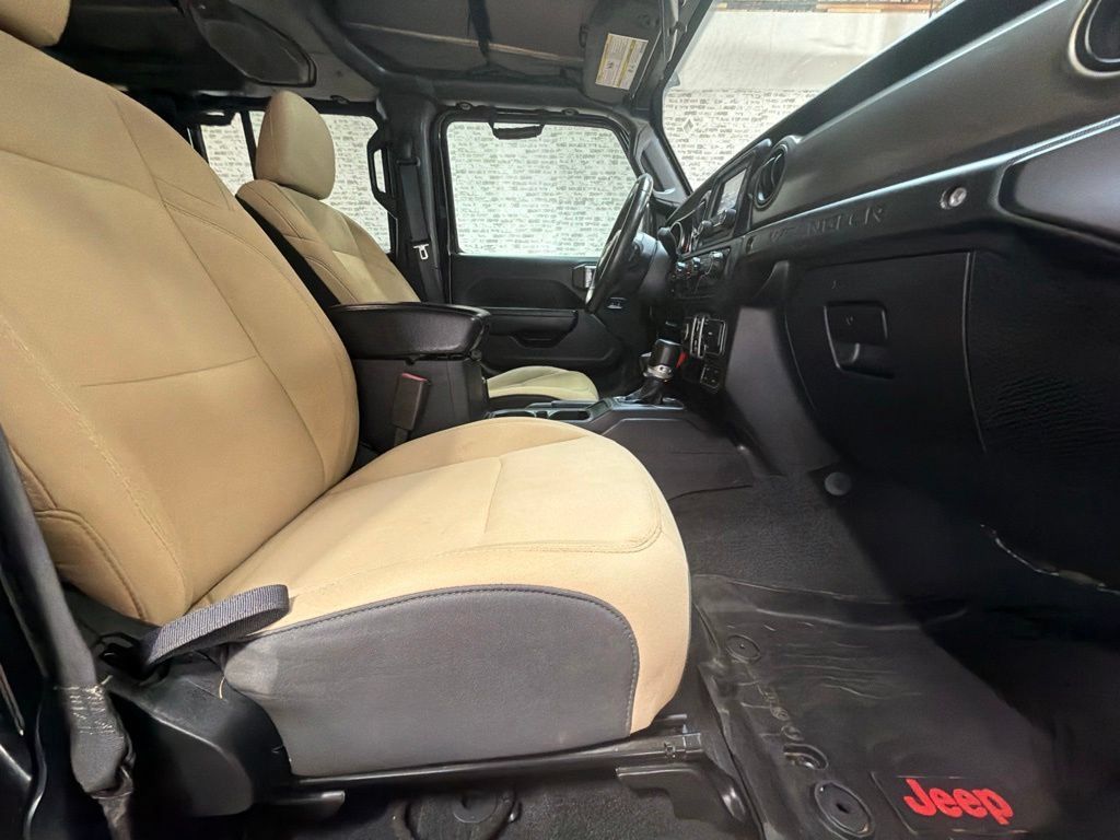 Used 2018 Jeep Wrangler Unlimited Sport S AWD/4WD image 11