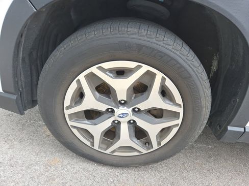 Used 2019 Subaru Forester Premium w/ All-Weather Package AWD/4WD image 9