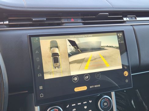 Used 2023 Land Rover Range Rover SE AWD/4WD image 17
