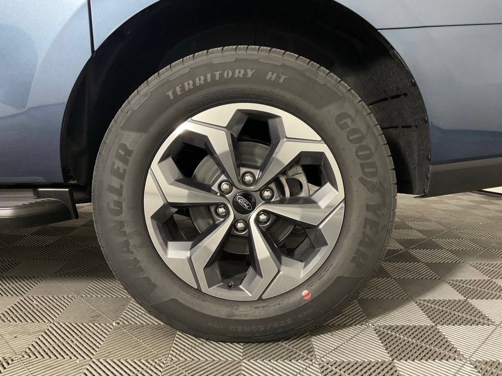 New 2027 Ford Expedition Max Active RWD image 10