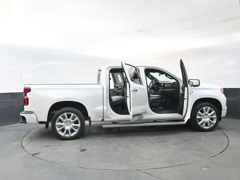 Used 2024 Chevrolet Silverado 1500 High Country image 30