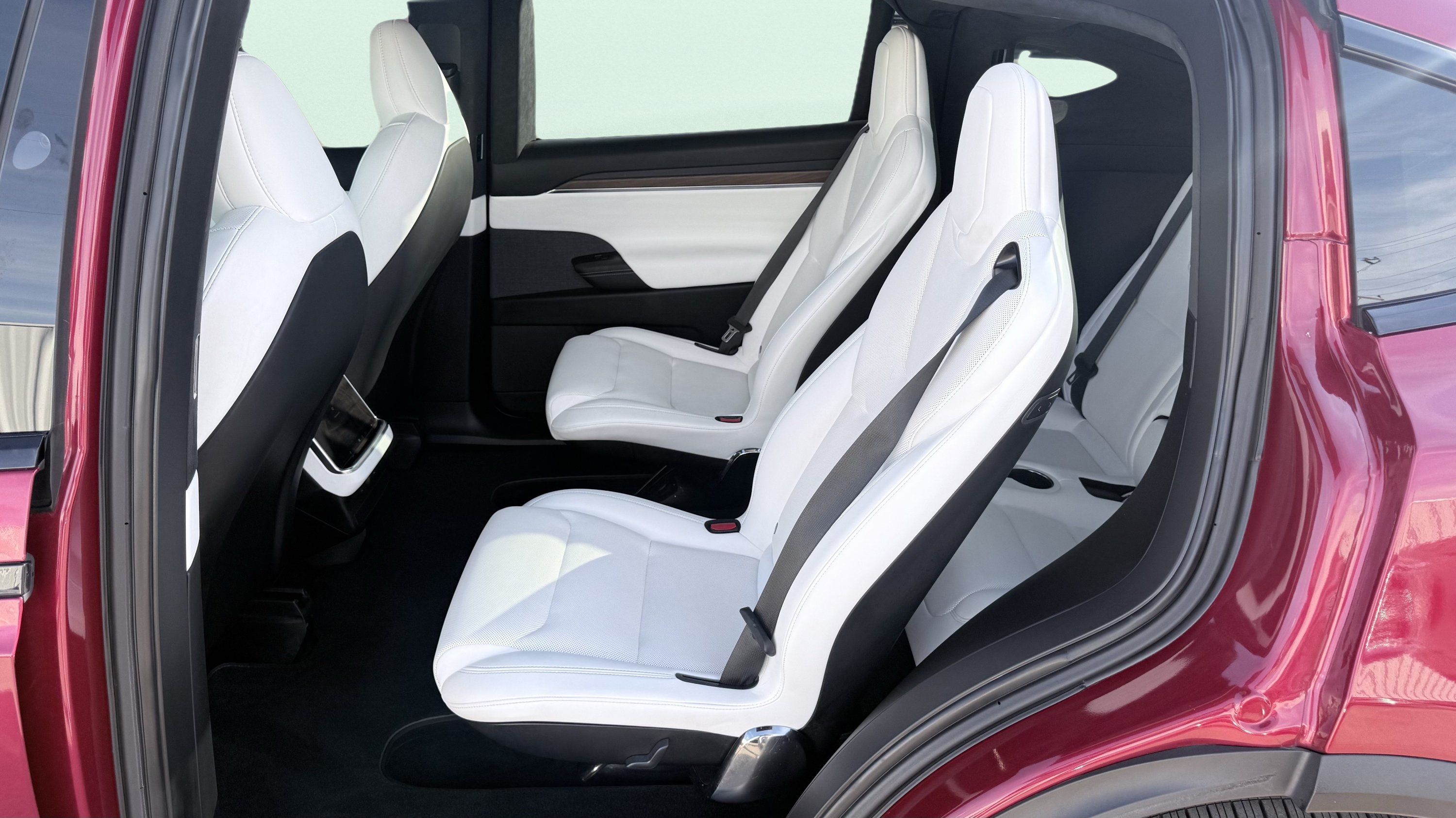 Used 2023 Tesla Model X AWD/4WD image 30