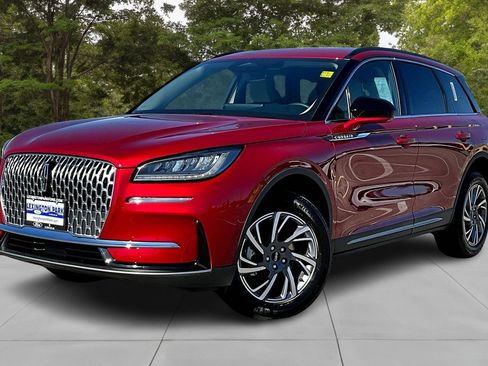 New 2026 Lincoln Corsair Premiere image 2