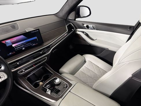 Certified 2023 BMW X7 xDrive40i w/ Premium Package image 24