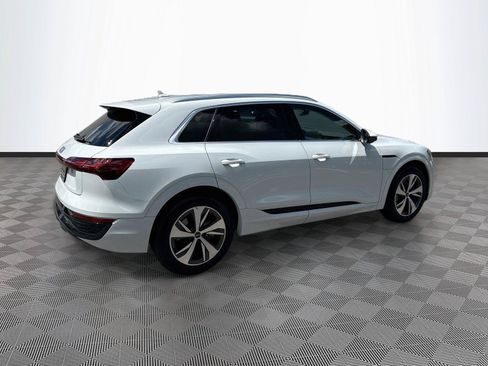 Certified 2024 Audi Q8 e-tron Premium Plus AWD/4WD image 7