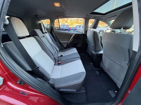 Used 2013 Toyota RAV4 XLE image 9