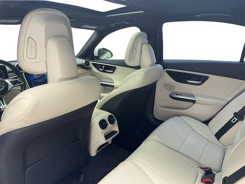 Used 2024 Mercedes-Benz C 300 Sedan image 35