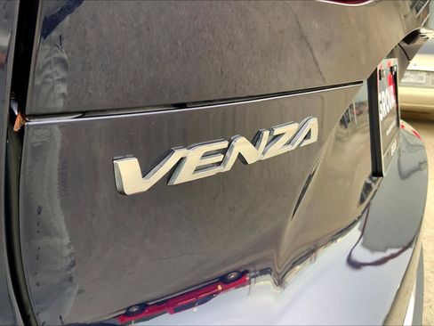 Used 2022 Toyota Venza XLE AWD/4WD image 29
