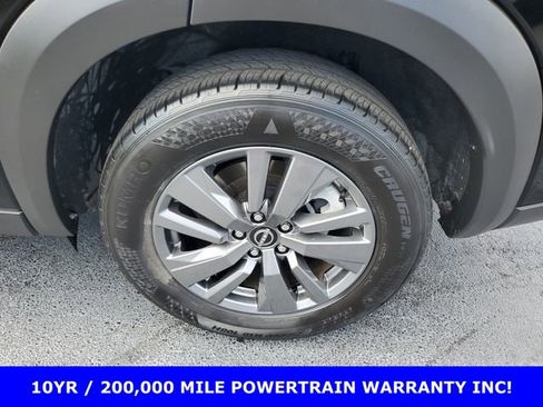 Used 2025 Nissan Pathfinder SV image 30