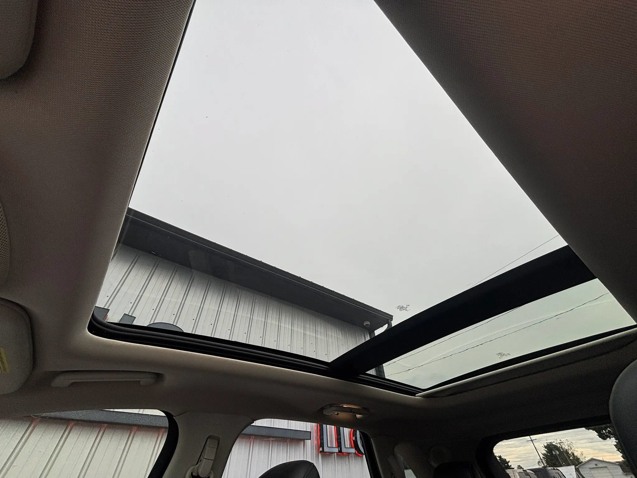 Used 2018 Ford Edge Titanium w/ Equipment Group 301A FWD image 28