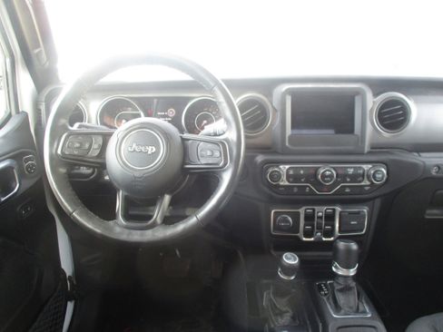 Used 2022 Jeep Gladiator Sport image 9