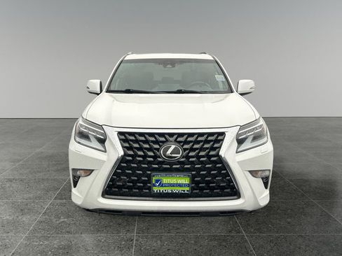 Used 2022 Lexus GX 460 Premium w/ Premium Package image 2