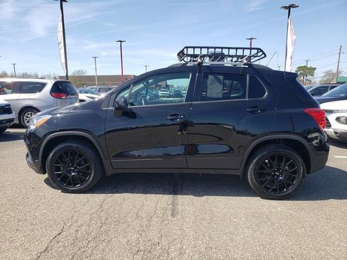 Used 2021 Chevrolet Trax LT w/ Midnight Edition AWD/4WD image 7