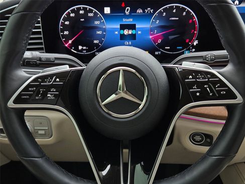 Used 2024 Mercedes-Benz GLS 450 4MATIC image 17