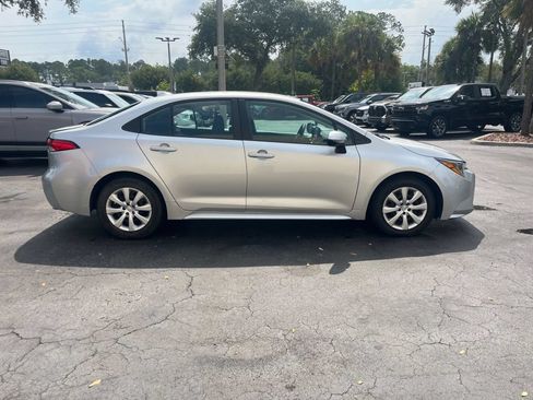 Used 2024 Toyota Corolla LE FWD image 5